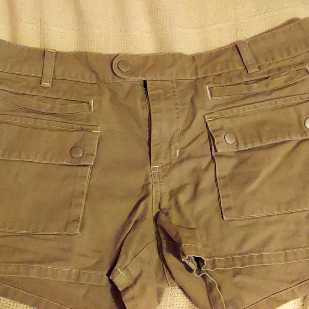 Old navy khaki short